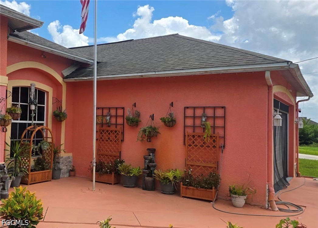 3 Bed Pool Home for Sale in Lehigh Acres, photo 2