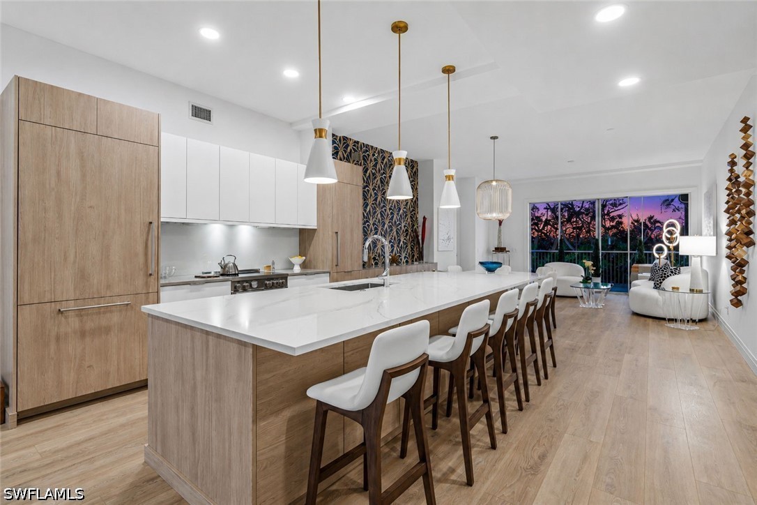 2 Bed Condominium for Sale in Breakwater, photo 2