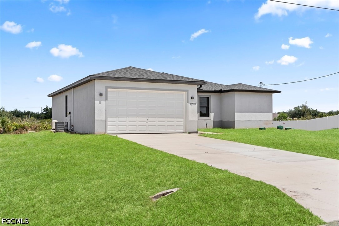 3 Bed SingleFamilyResidence for Sale in Lehigh Acres, photo 2