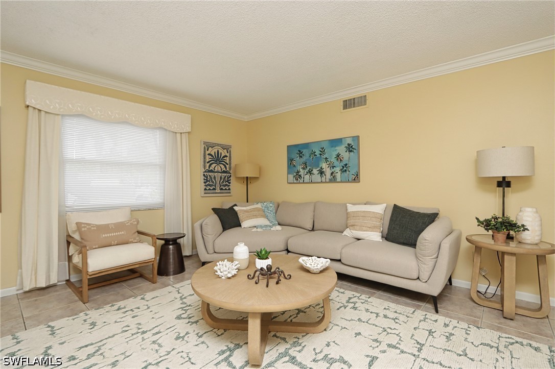 2 Bed Condominium for Sale in Chatelaine, photo 2