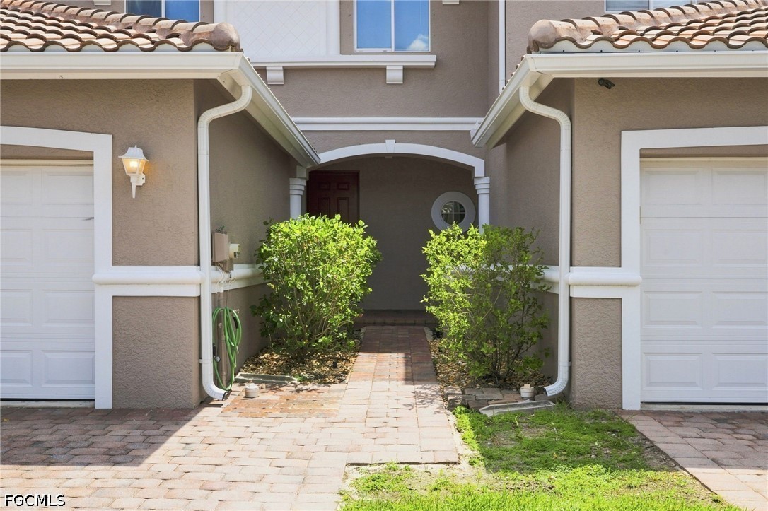 3 Bed SingleFamilyResidence for Sale in Fort Myers, photo 2
