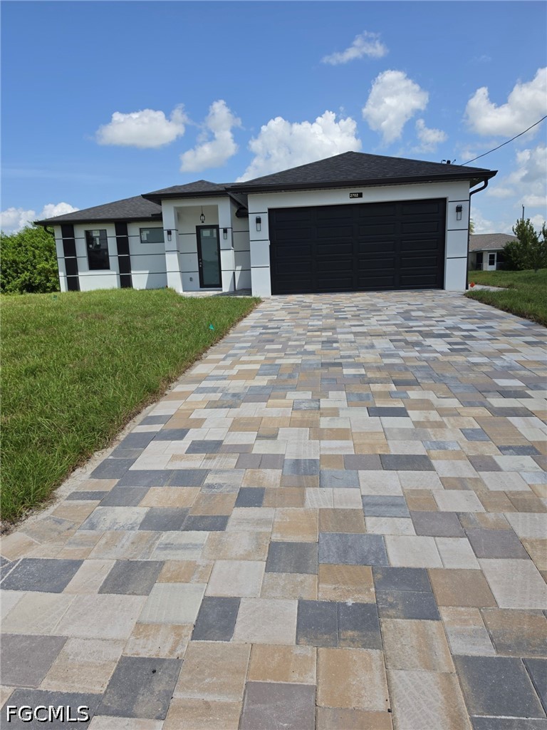 3 Bed SingleFamilyResidence for Sale in Lehigh Acres, photo 2