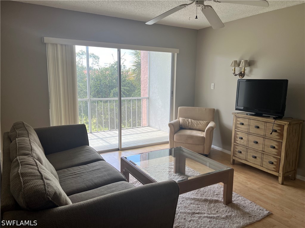 1 Bed Condominium for Sale in Naples, photo 2