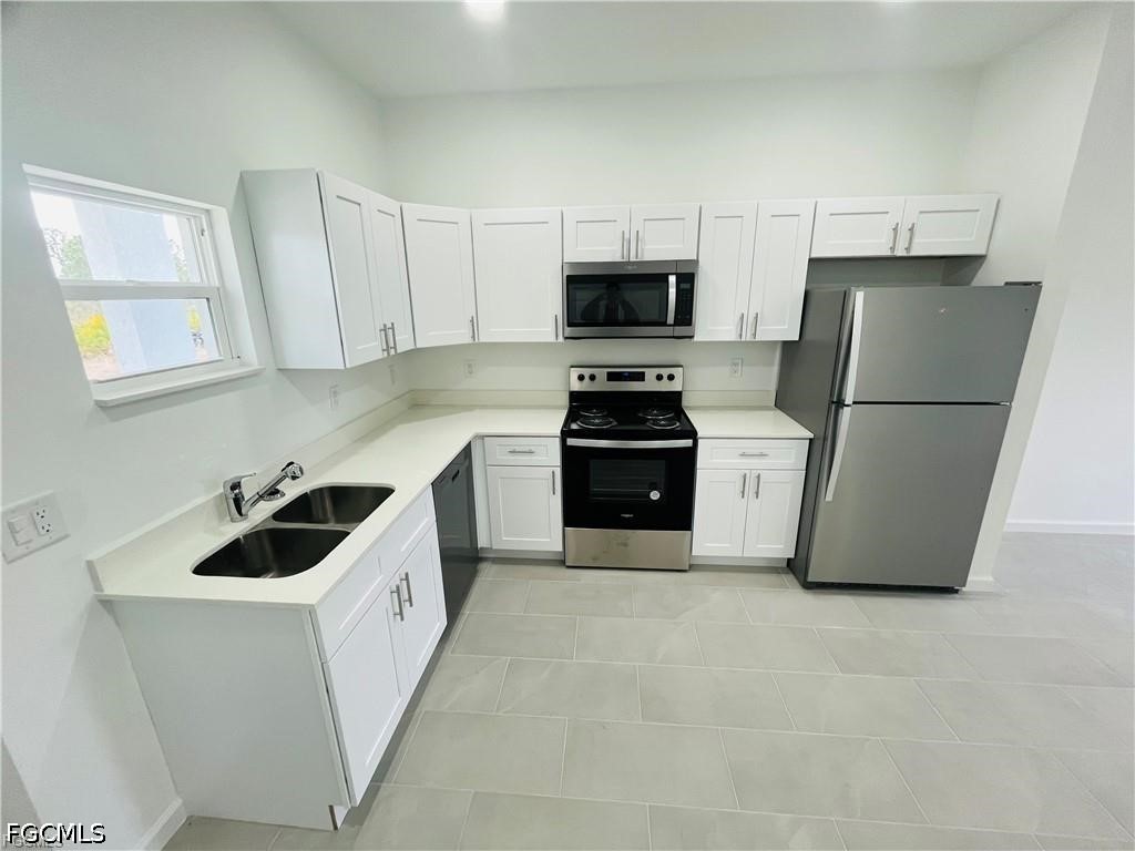 2 Bed SingleFamilyResidence for Sale in Alva, photo 2