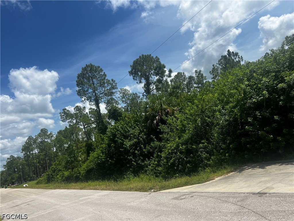 Waterfront Home for Sale in Naples, photo 2