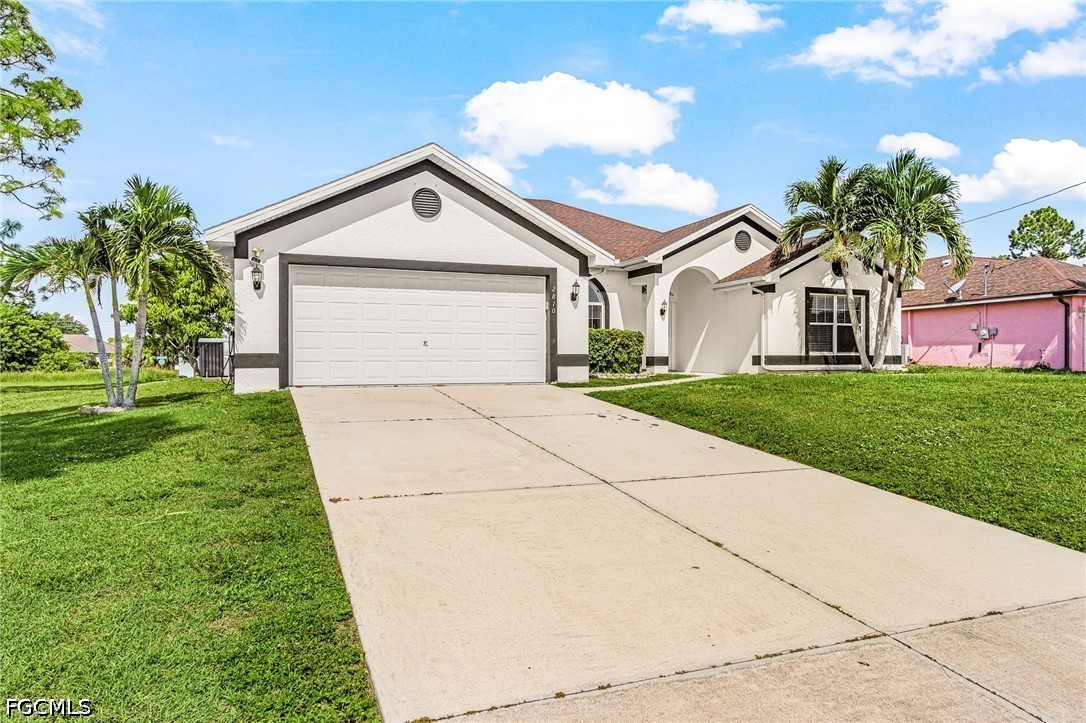 4 Bed SingleFamilyResidence for Sale in Cape Coral, photo 2