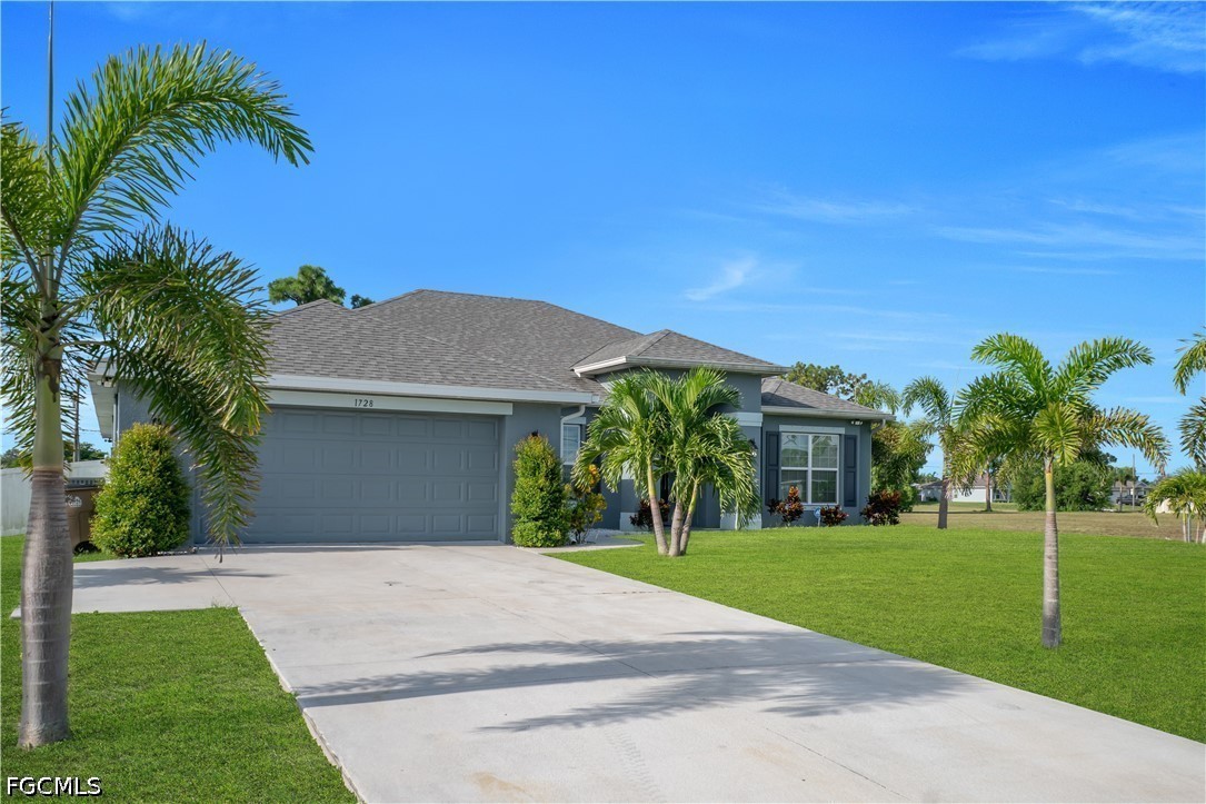 4 Bed SingleFamilyResidence for Sale in Cape Coral, photo 2