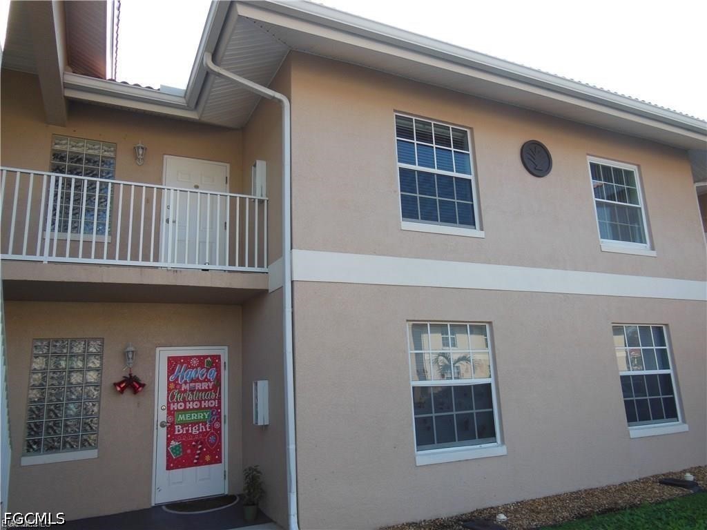 2 Bed Condominium for Sale in Fort Myers, photo 2