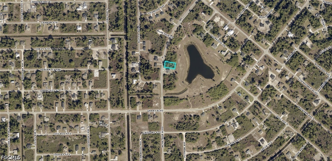 Waterfront Home for Sale in Lehigh Acres, photo 2