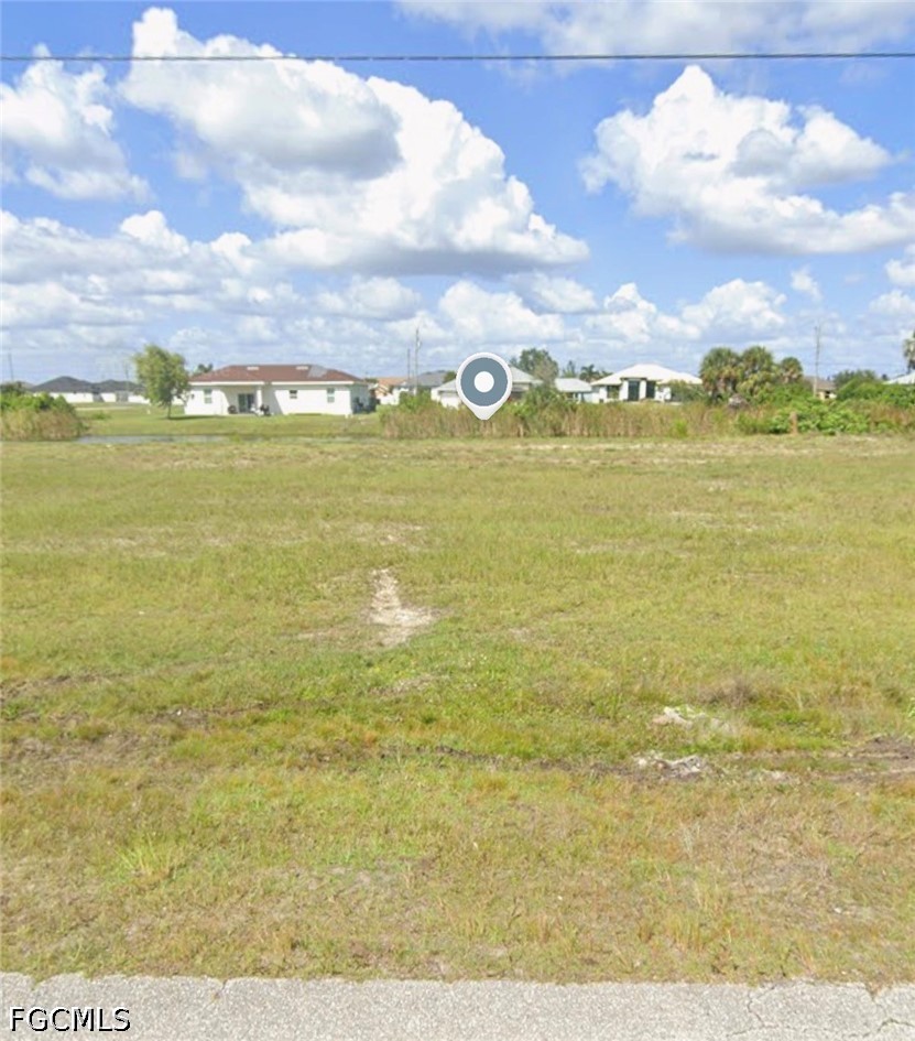 Waterfront Home for Sale in Cape Coral, photo 2