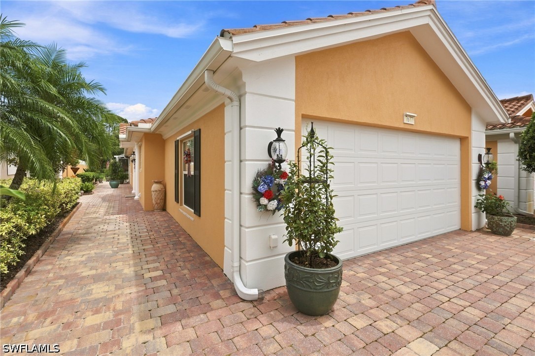 2 Bed Pool Home for Sale in Verona Walk, photo 2