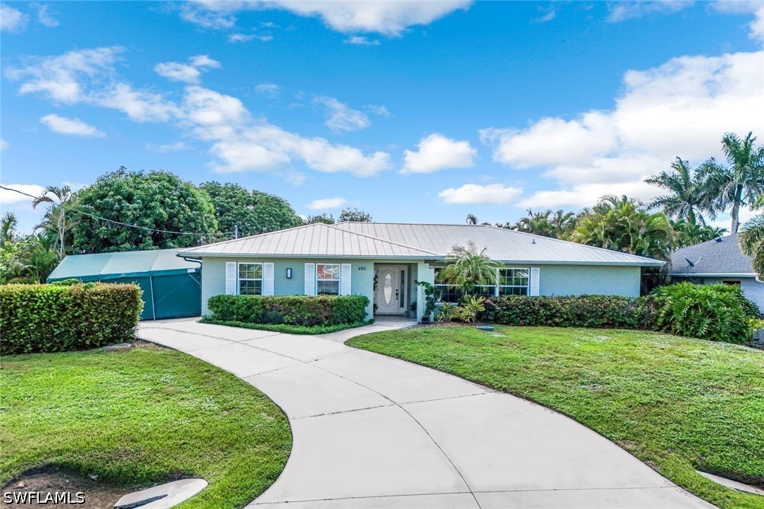 3 Bed Waterfront Home for Sale in Naples, photo 2
