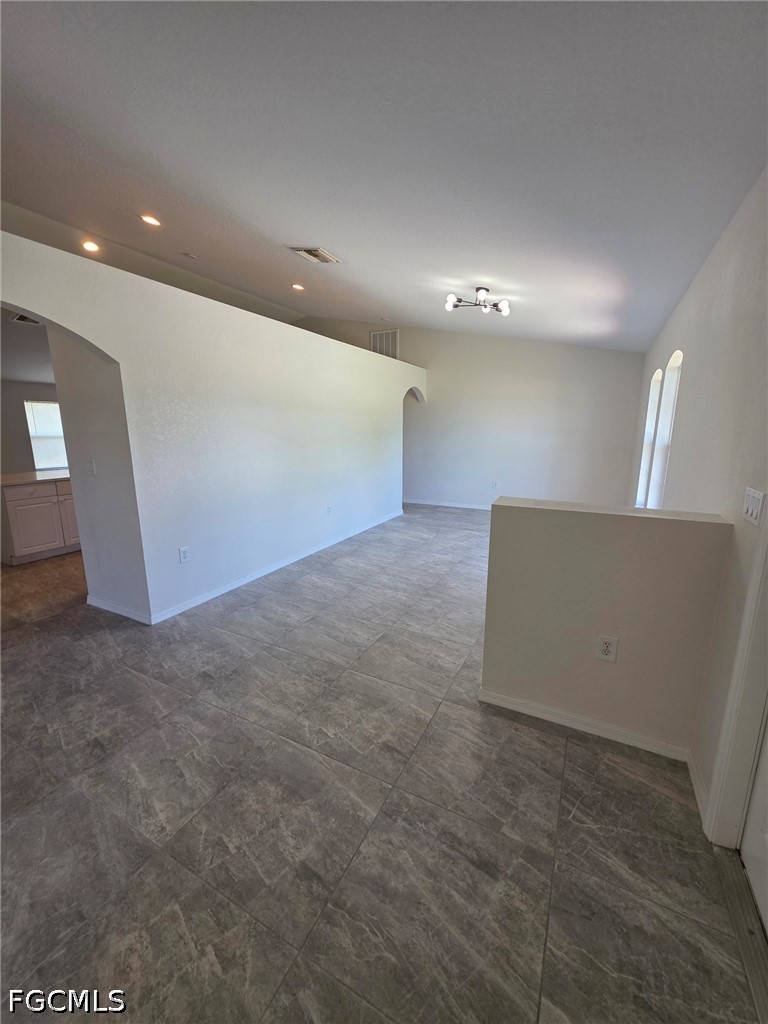 3 Bed SingleFamilyResidence for Sale in Lehigh Acres, photo 2