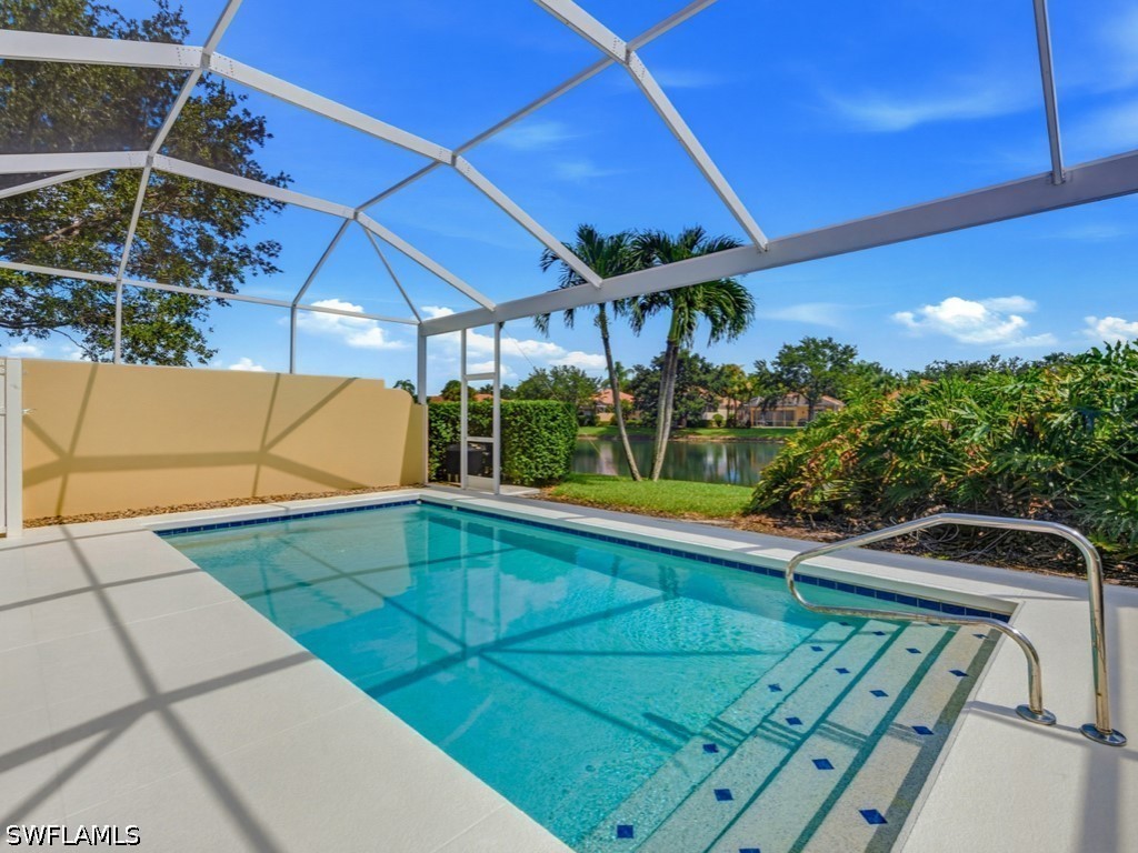 3 Bed Pool Home for Sale in Island Walk, photo 2