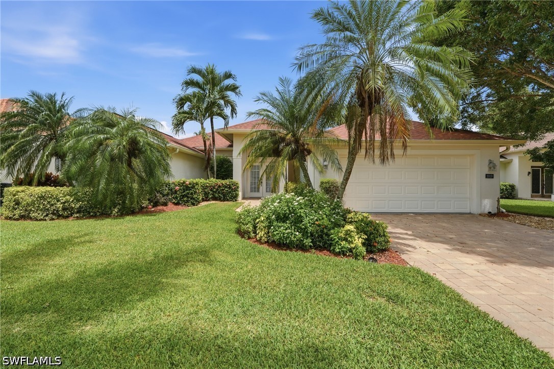 4 Bed Pool Home for Sale in Briarwood, photo 2