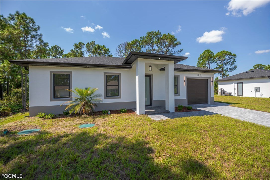 3 Bed SingleFamilyResidence for Sale in Lehigh Acres, photo 2