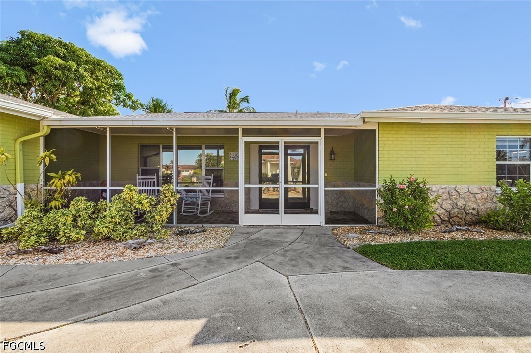 5 Bed Pool Home for Sale in Cape Coral, photo 2