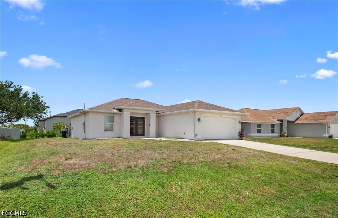 4 Bed SingleFamilyResidence for Sale in Cape Coral, photo 2
