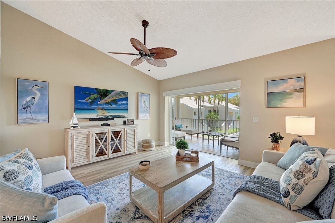 3 Bed Waterfront Home for Sale in Naples, photo 2