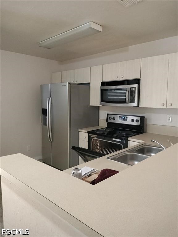 3 Bed Condominium for Sale in Bellasol, photo 2