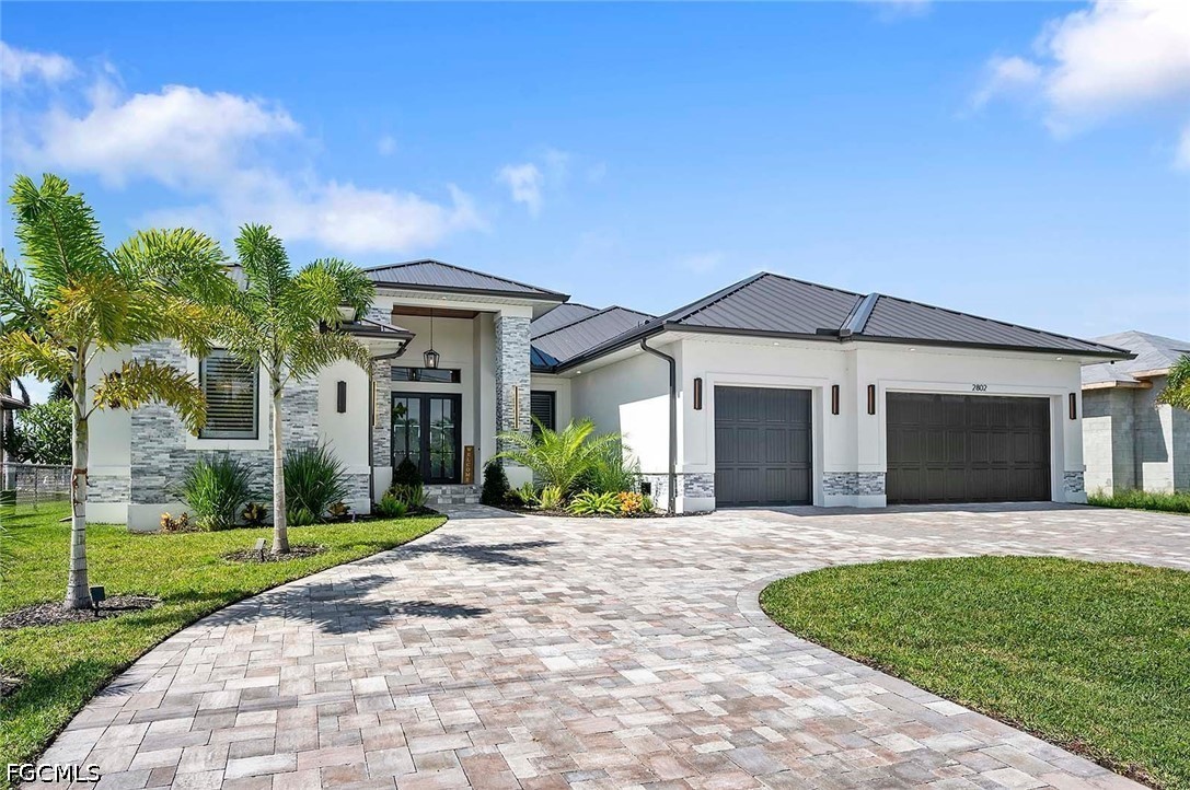 5 Bed Pool Home for Sale in Cape Coral, photo 2