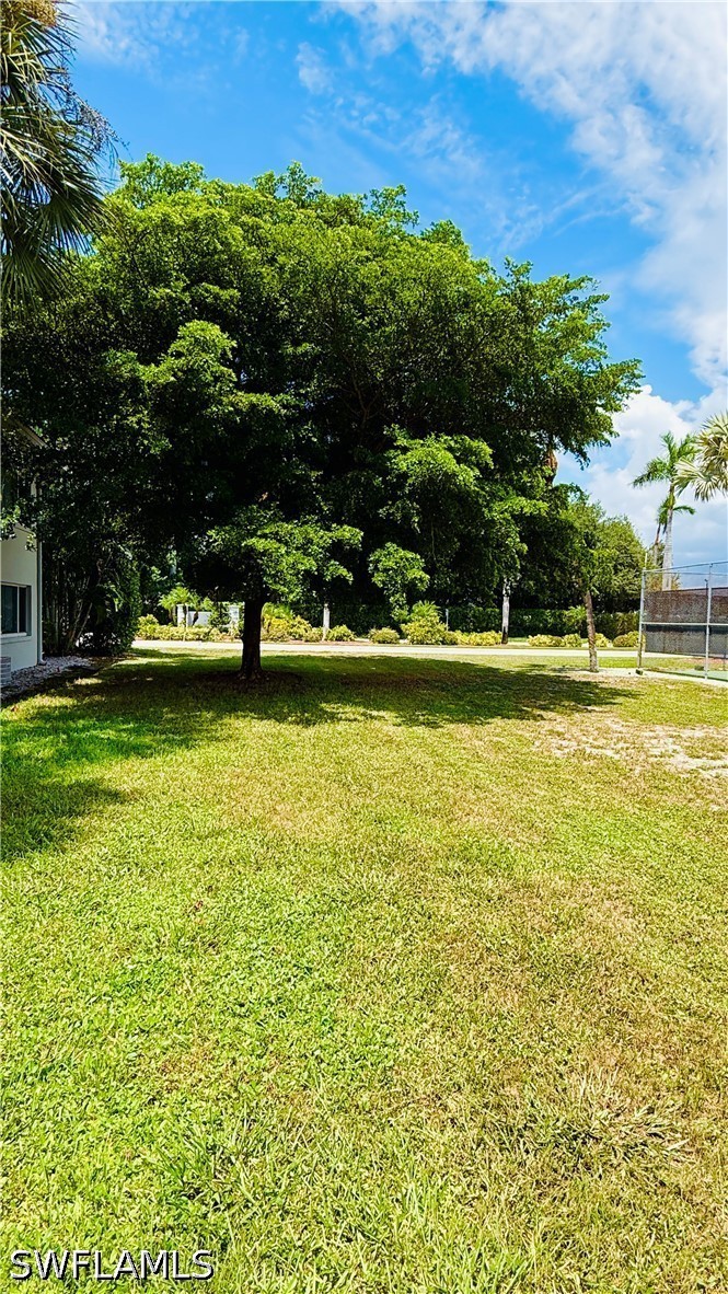 2 Bed Condominium for Sale in Royal Palm Point, photo 2