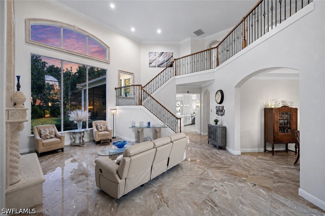 5 Bed SingleFamilyResidence for Sale in Belle Lago, photo 2