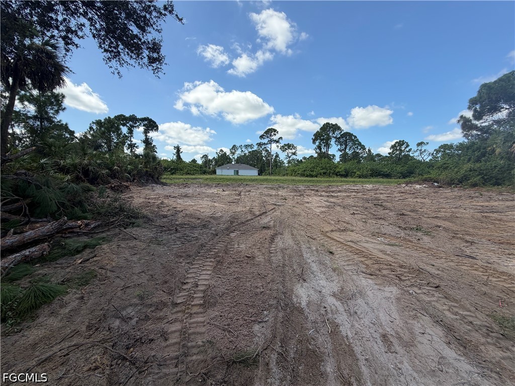 Waterfront Home for Sale in Lehigh Acres, photo 2