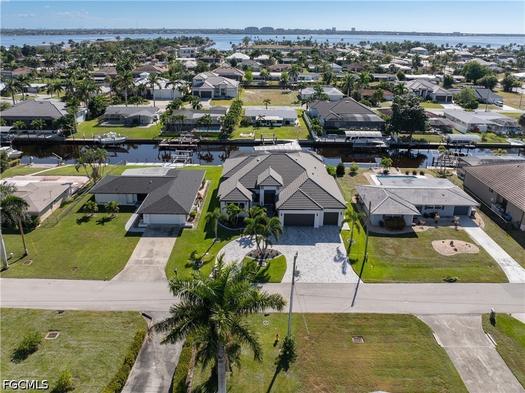 4 Bed Pool Home for Sale in Cape Coral, photo 2