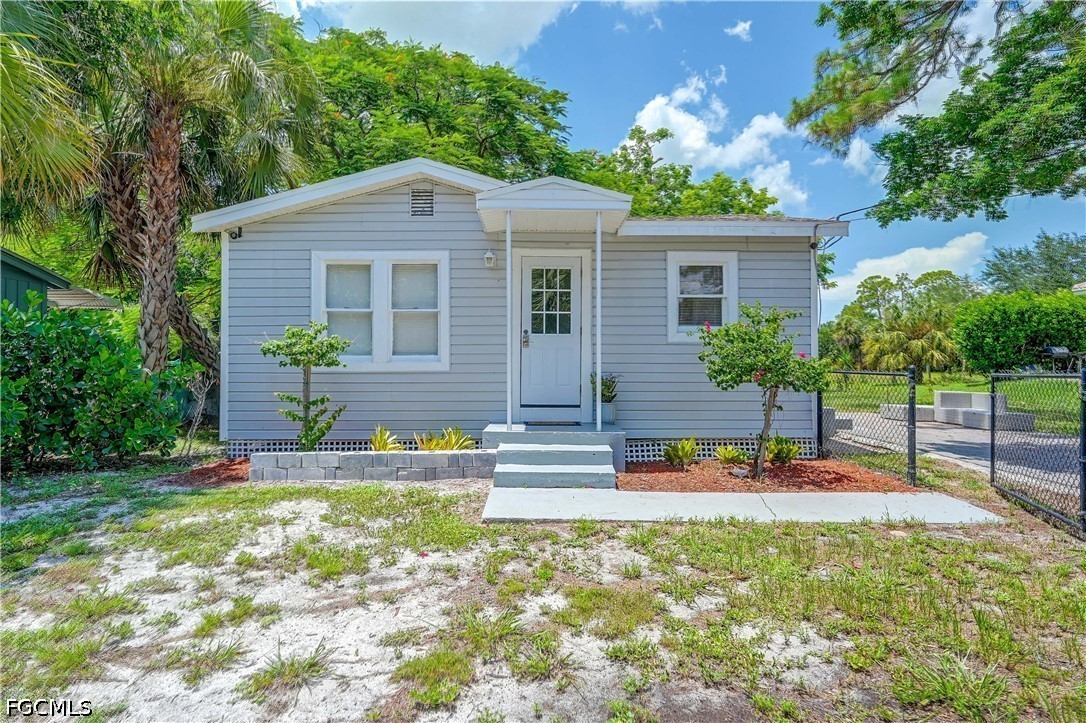 2 Bed SingleFamilyResidence for Sale in Heitmans, photo 2