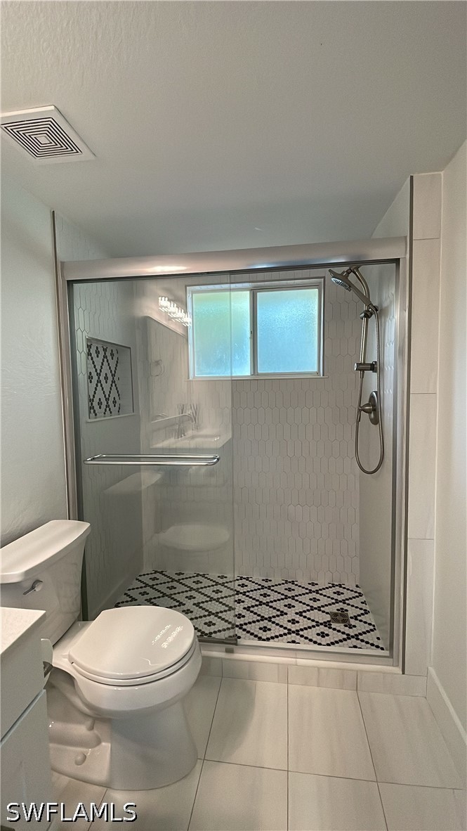 2 Bed Condominium for Sale in Naples, photo 2