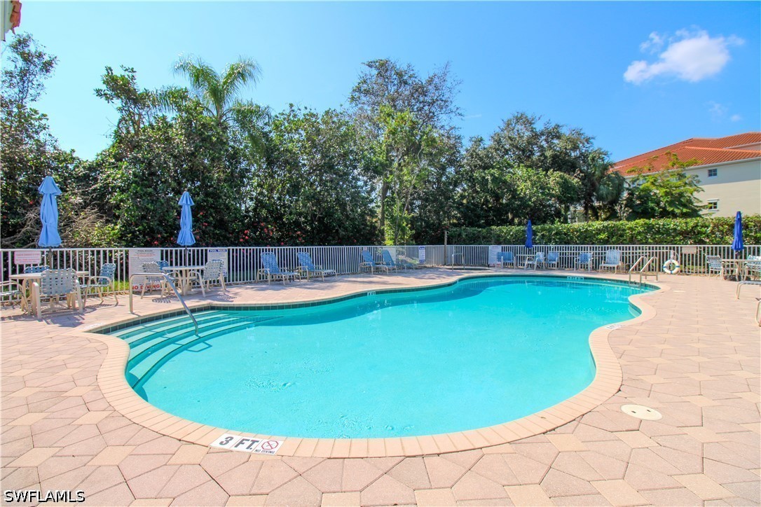 3 Bed Condominium for Sale in Lake Barrington, photo 2