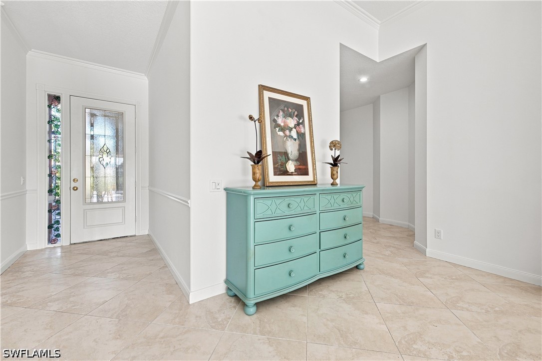 3 Bed Waterfront Home for Sale in Village Walk, photo 2