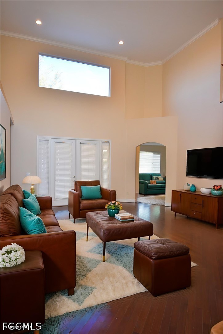 4 Bed SingleFamilyResidence for Sale in Cape Coral, photo 2