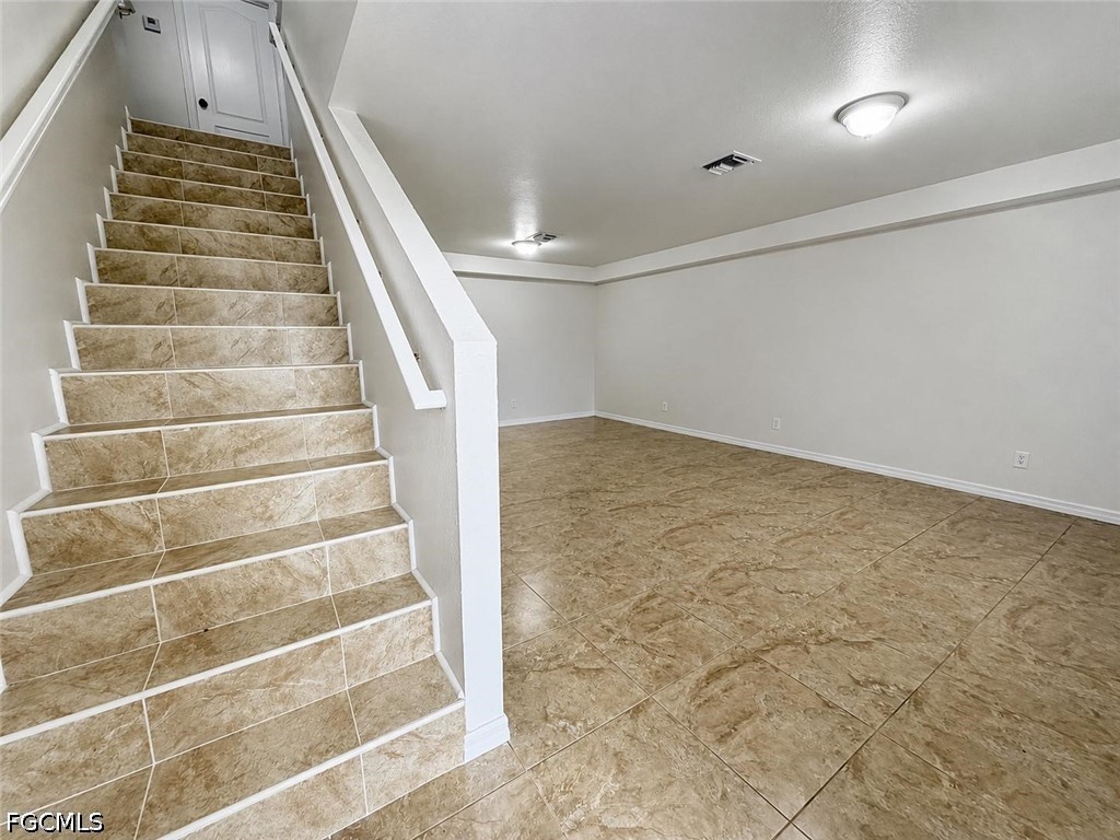 4 Bed SingleFamilyResidence for Sale in Lehigh Acres, photo 2