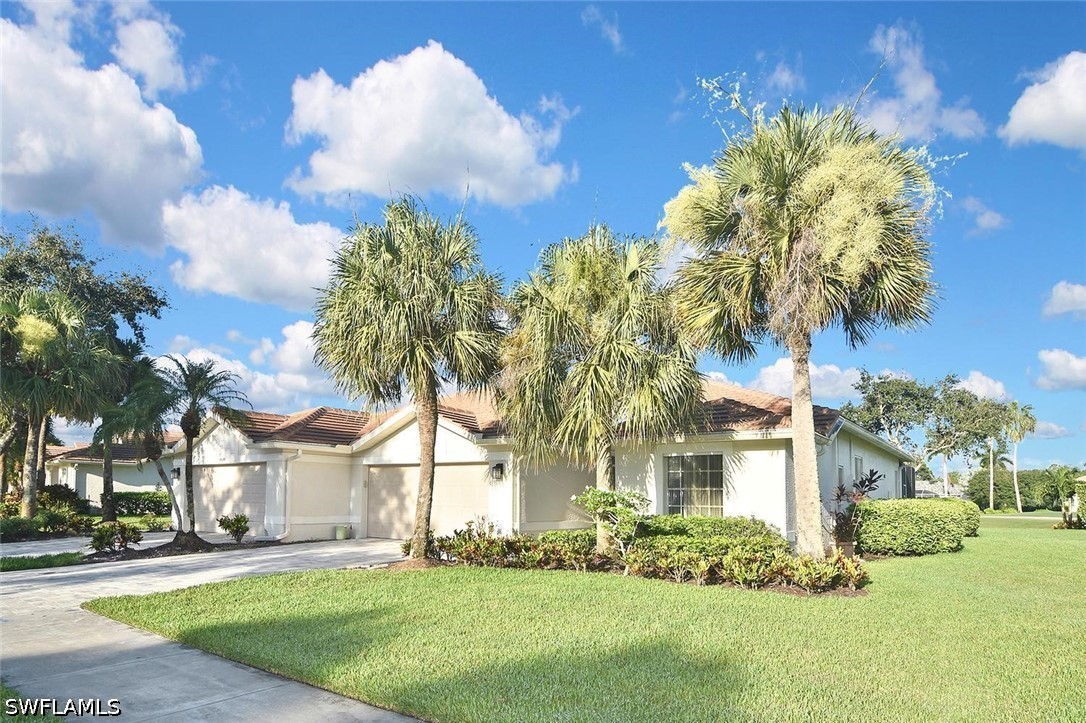 2 Bed Pool Home for Sale in Veranda, photo 2