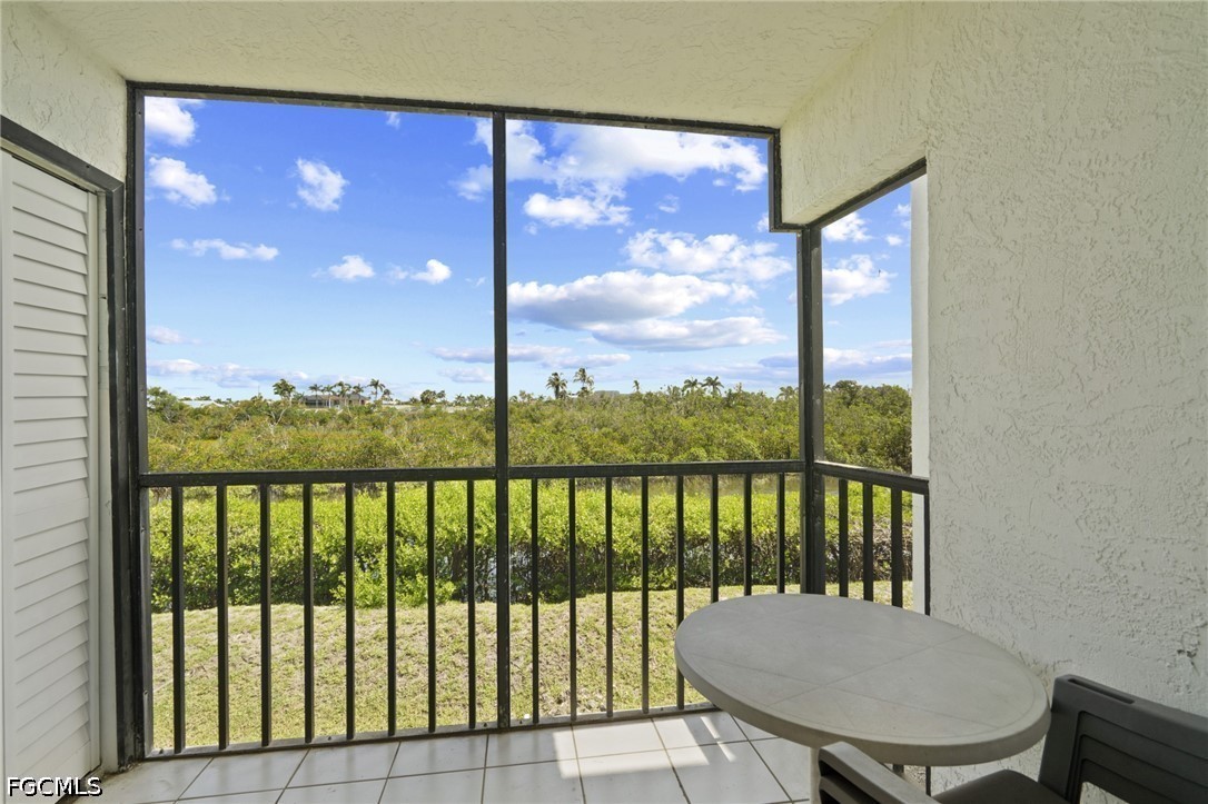 2 Bed Waterfront Home for Sale in Admirals Bay, photo 2