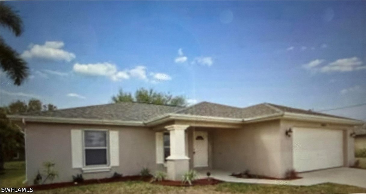 3 Bed SingleFamilyResidence for Sale in Cape Coral, photo 2