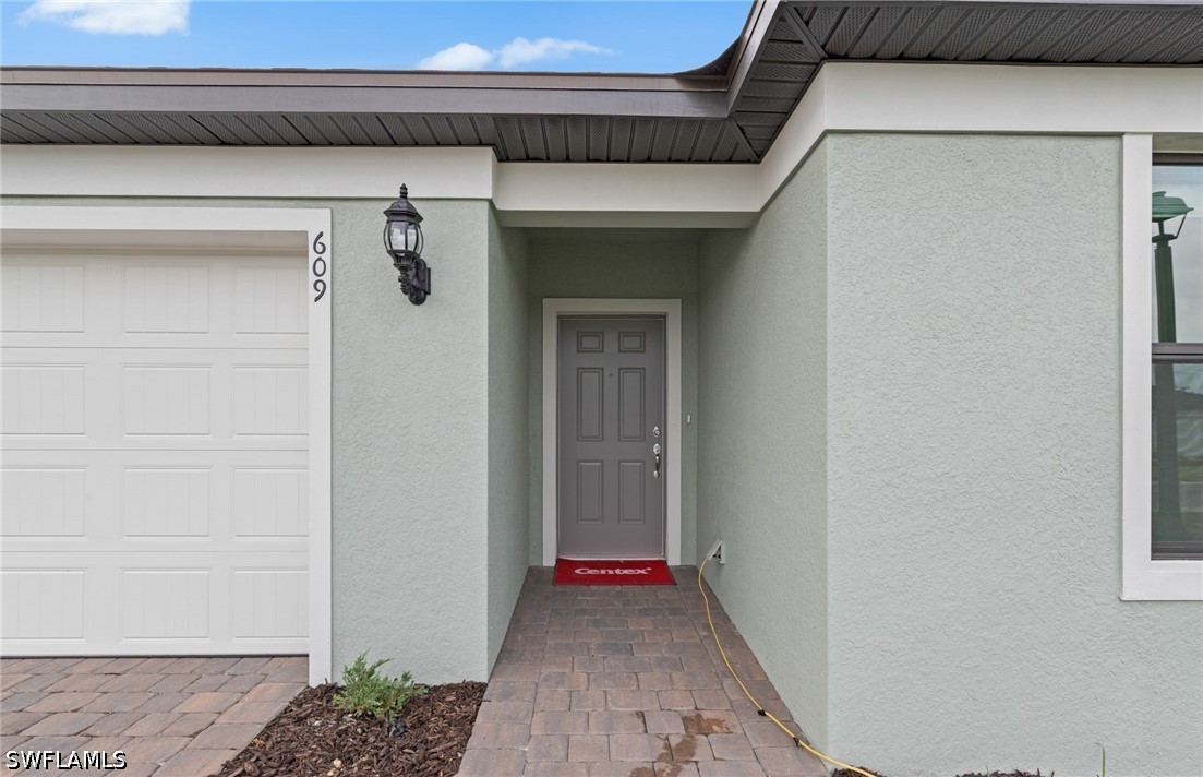 3 Bed Waterfront Home for Sale in Lehigh Acres, photo 2