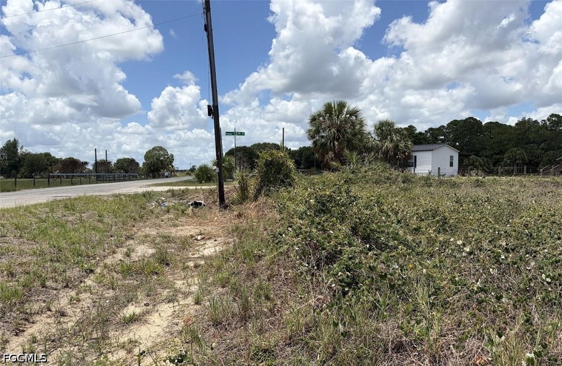 Residential for Sale in Pioneer Plantation, photo 2