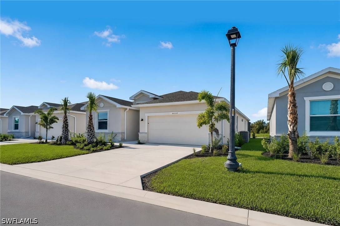 4 Bed Pool Home for Sale in Ibis Landing, photo 2