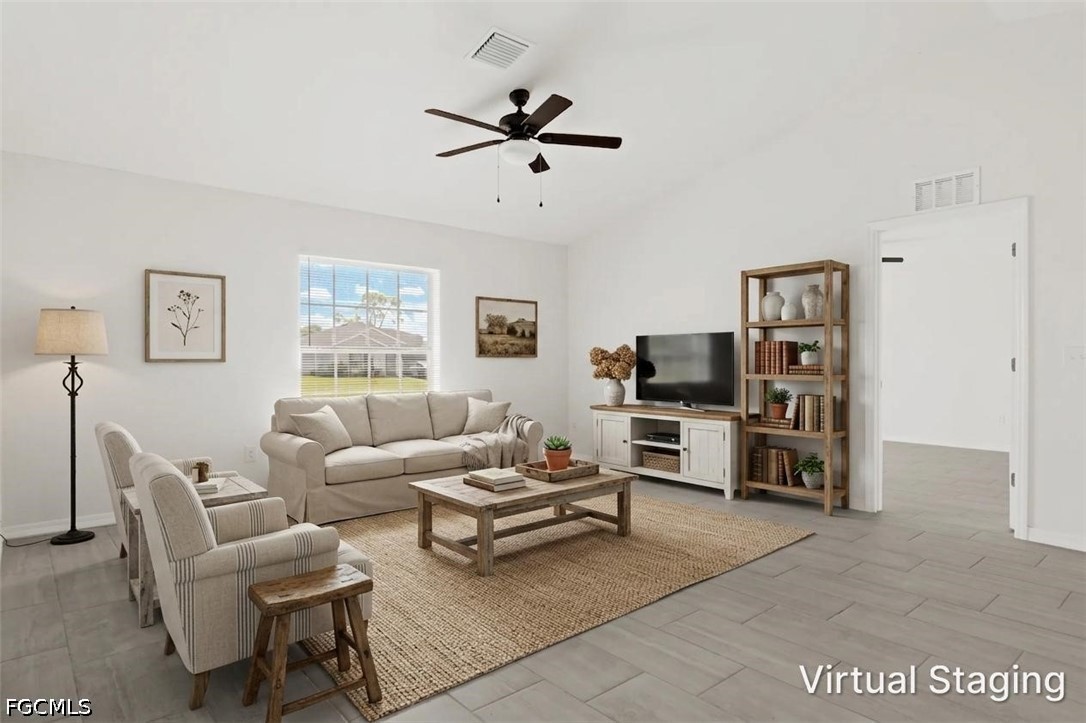 3 Bed Waterfront Home for Sale in Cape Coral, photo 2