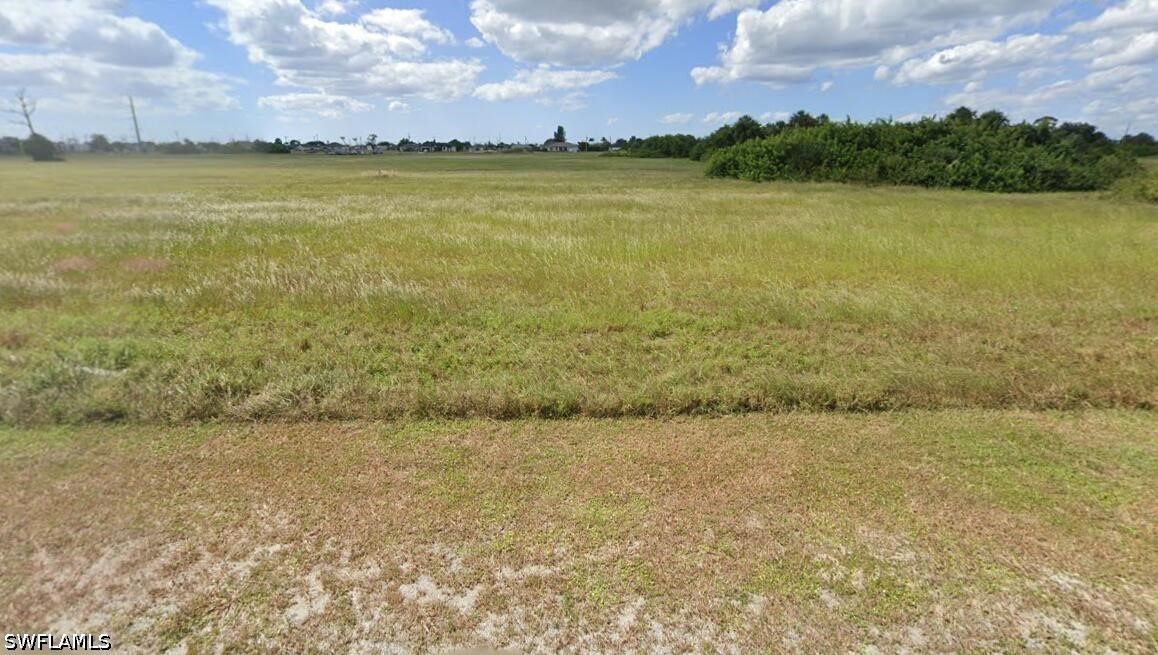 Commercial for Sale in Cape Coral, photo 2