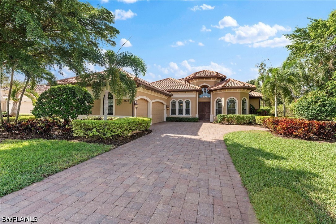 4 Bed Pool Home for Sale in Lely Island Estates, photo 2