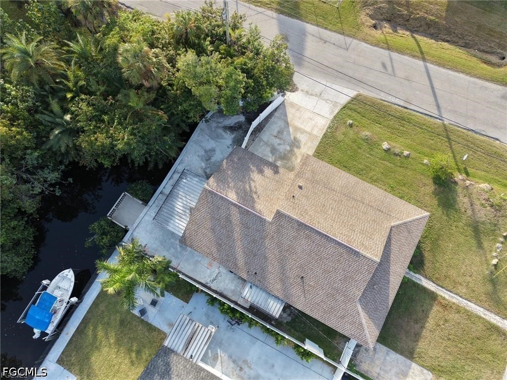 3 Bed Waterfront Home for Sale in Holeusa Estates, photo 2