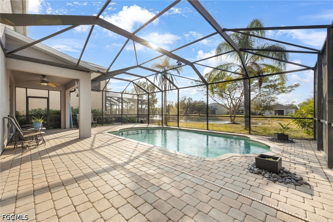 3 Bed Pool Home for Sale in Sherwood, photo 2