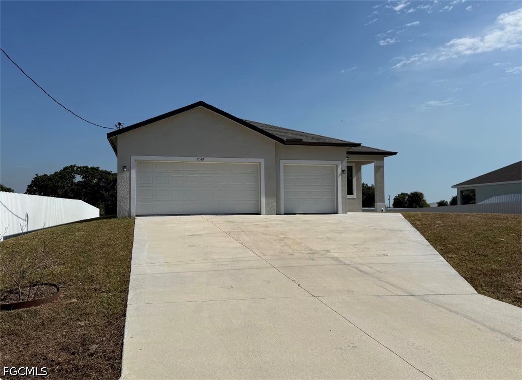 3 Bed SingleFamilyResidence for Sale in Labelle, photo 2