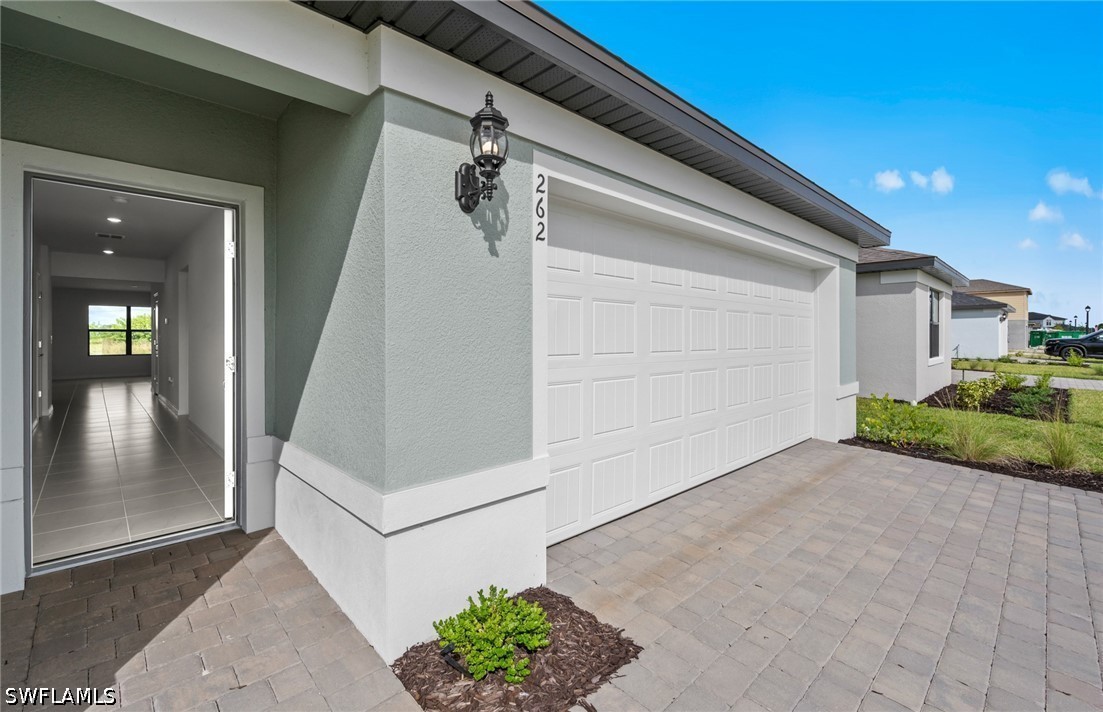 4 Bed SingleFamilyResidence for Sale in Whispering Lakes, photo 2