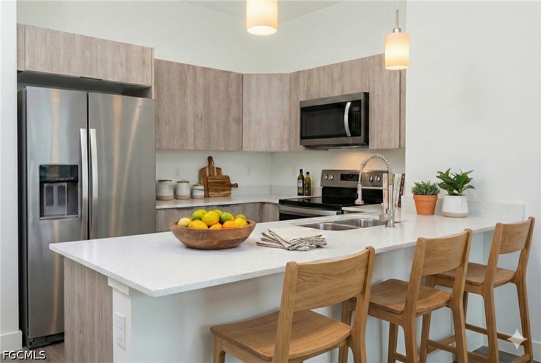 3 Bed SingleFamilyResidence for Sale in Port Labelle, photo 2