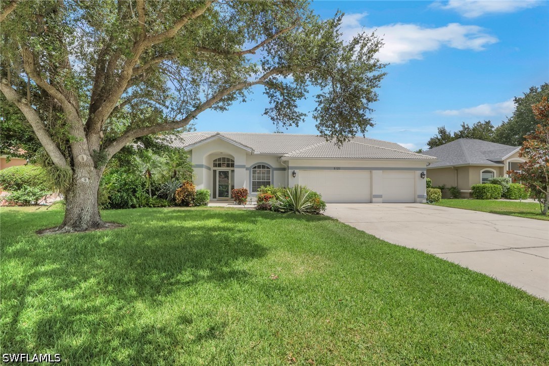4 Bed Pool Home for Sale in Briarwood, photo 2